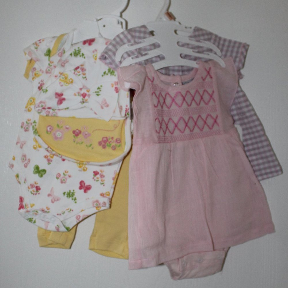 Little Lass Baby Girl Size 0-3M Lot of 6 Bodysuit Pants Bib Hat Yellow Pink NWT - Picture 4 of 14